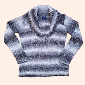 Women's Turtleneck Sweater Size S